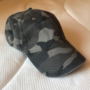 Camo baseball cap
